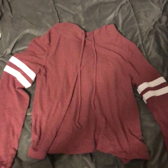 Maroon and white striped hoodie - Picture 3 of 5